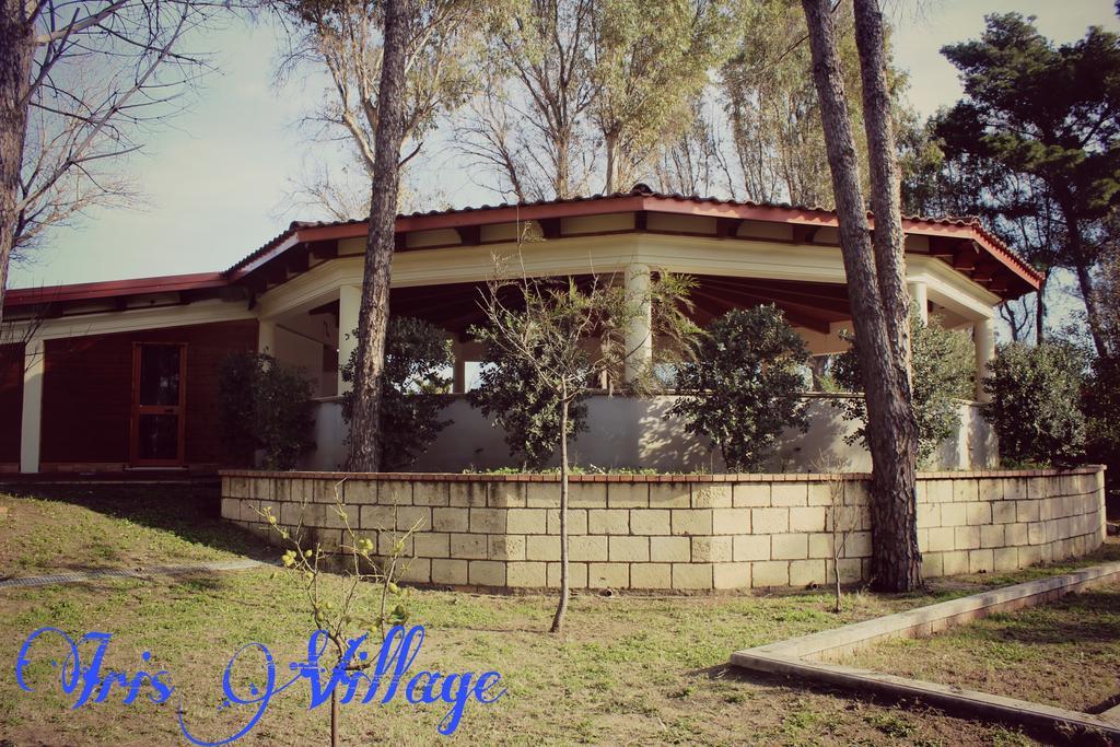 Iris Village San Sostene Екстериор снимка