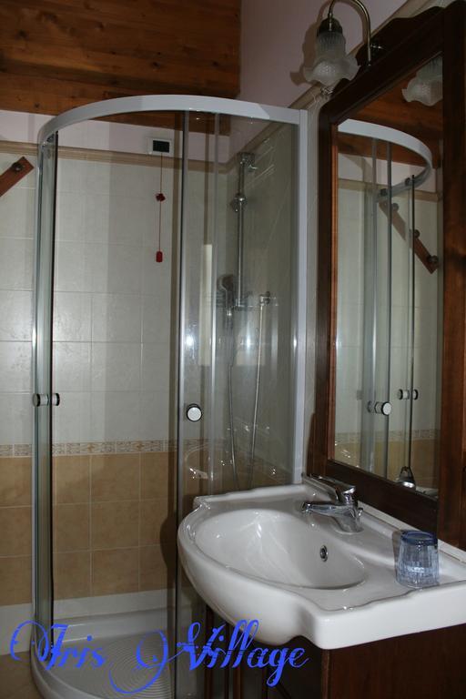 Iris Village San Sostene Екстериор снимка