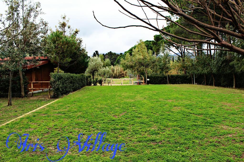 Iris Village San Sostene Екстериор снимка