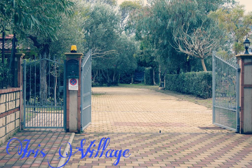 Iris Village San Sostene Екстериор снимка