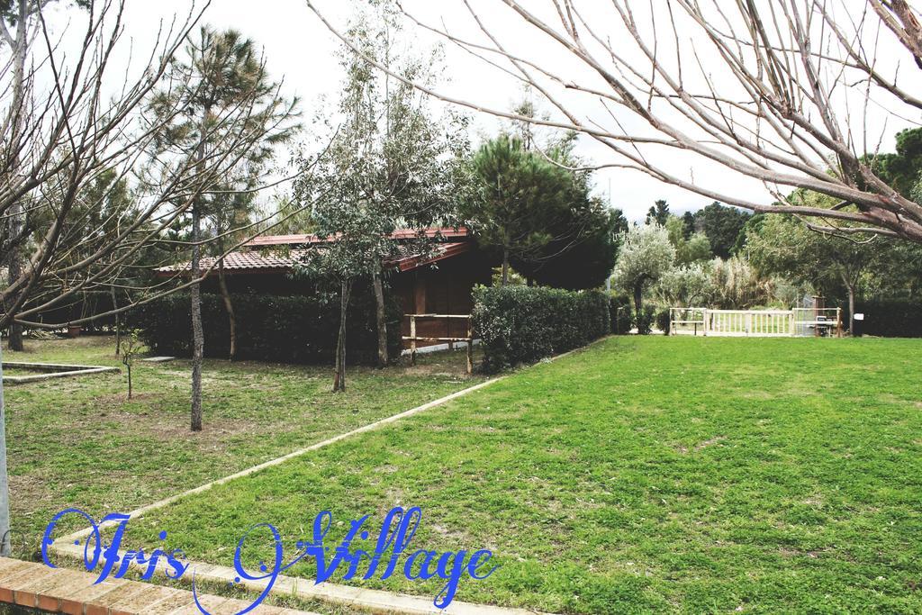 Iris Village San Sostene Екстериор снимка