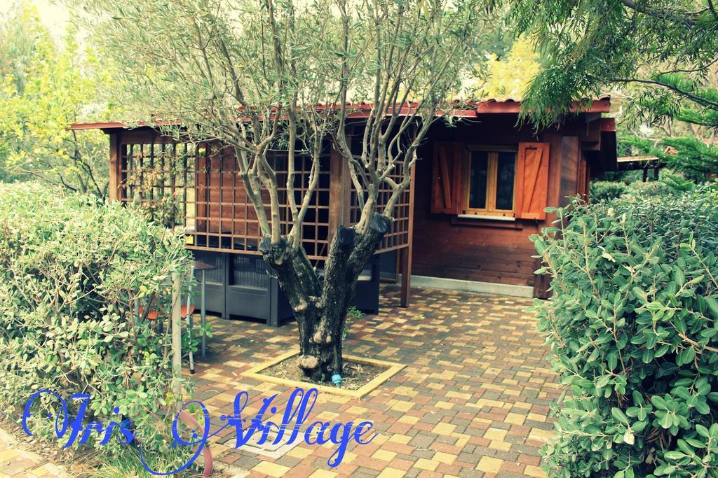 Iris Village San Sostene Екстериор снимка